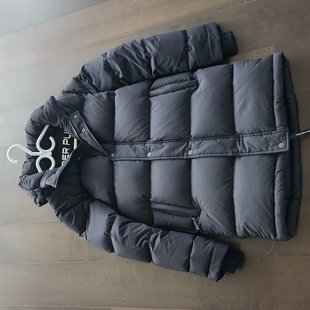 Aritzia Tna Super Puff Jacket